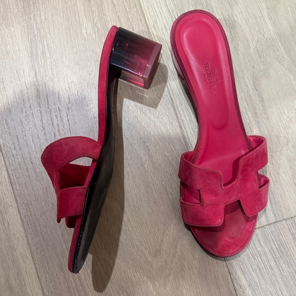 Hermes fuschia Suede lucite Heeled oasis Sandals